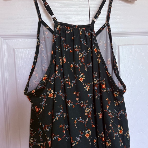 Willow & Root Floral Tank Top - Green - Picture 5 of 8